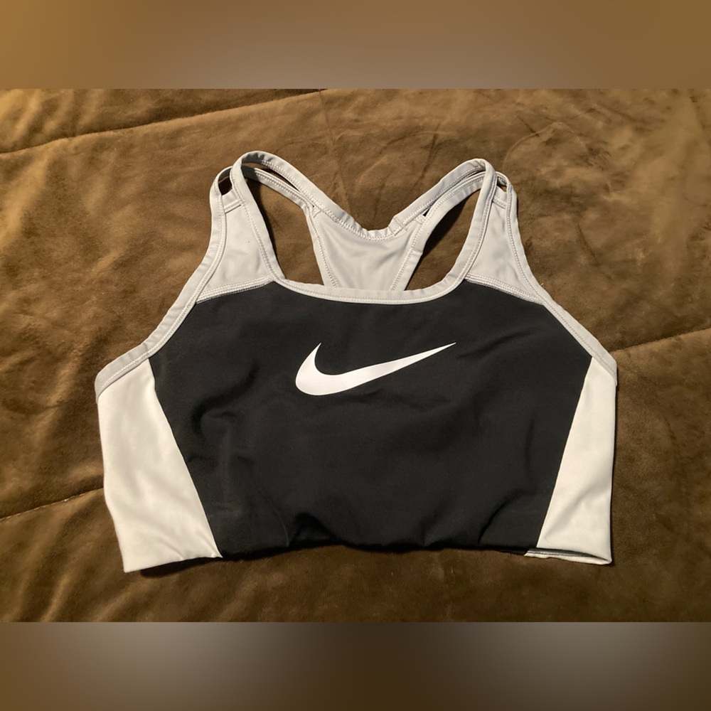 Nike Women's Black and Gray Sports Bra, size large, dri-fit, comfy for workouts
